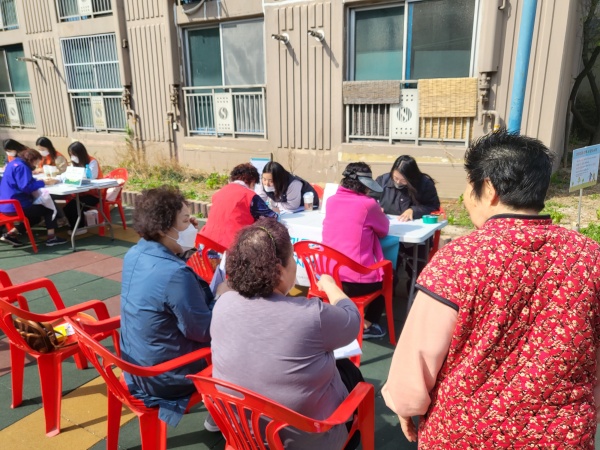 [중림로4길 행복언덕] 찾아가는 건강부스 '우리 동네 건강 체크하는 날'