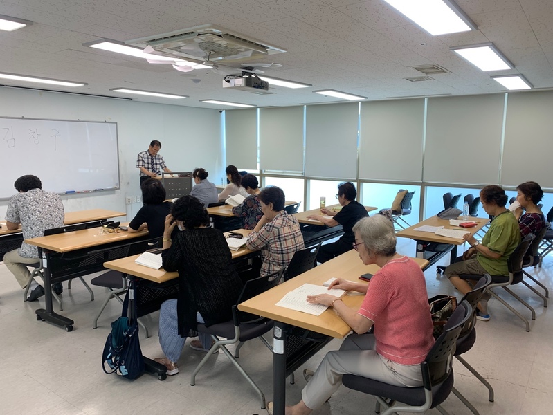 [늘품학습센터] 어르신 영어교실 개설